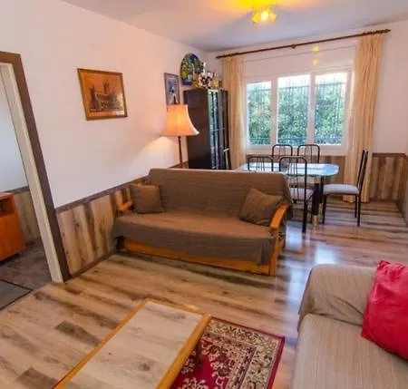 Caules Sleeps 4 Pool Lloret de Mar