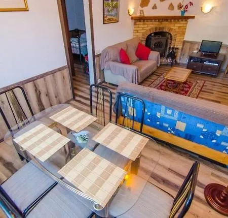 Apartment Caules Sleeps 4 Pool
