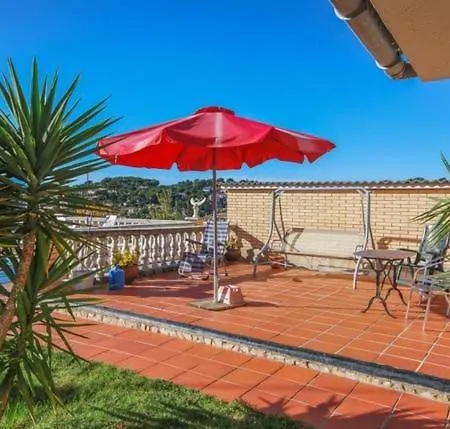 Caules Sleeps 4 Pool Apartment *